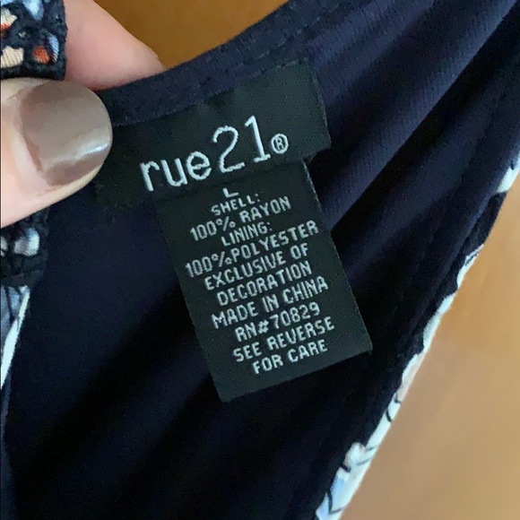 Blue floral romper - Picture 2 of 2